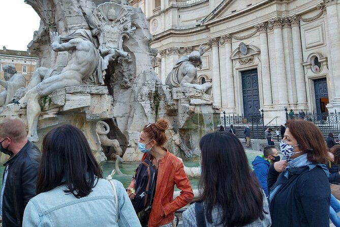 rome-city-center-walking-tour-in-a-small-group