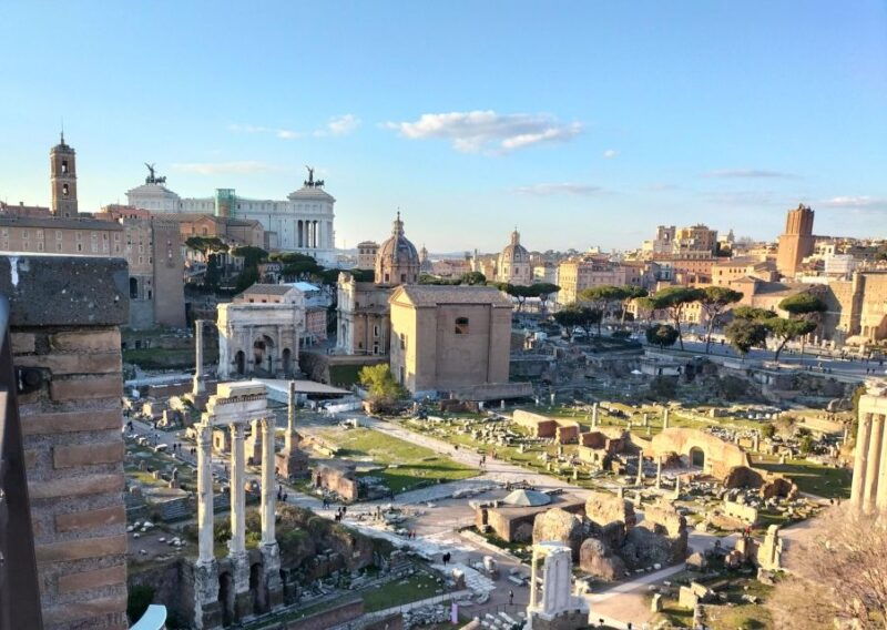 rome-colosseum-and-ancient-rome-guided-walking-tour-3