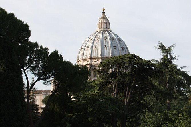 rome-colosseum-and-vatican-museums-combo-guided-tour