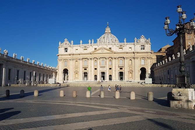 rome-colosseum-and-vatican-museums-semi-private-full-day-tour