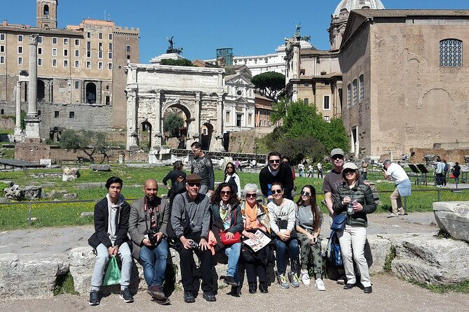 rome-colosseum-arena-and-roman-forum-small-group-max-10-people