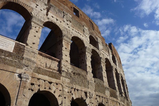rome-colosseum-arena-and-roman-forum-small-group-tour-2