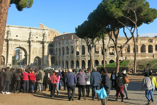 rome-colosseum-arena-and-roman-forum-small-group-tour-2
