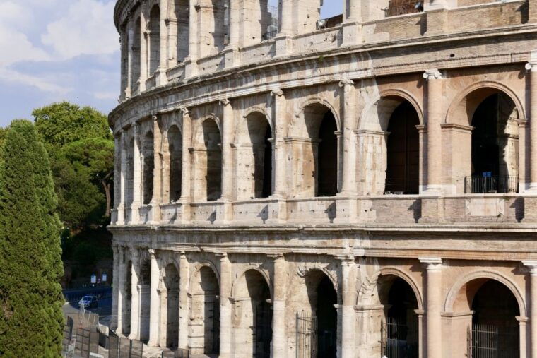 rome-colosseum-arena-guided-tour-with-roman-forum-option