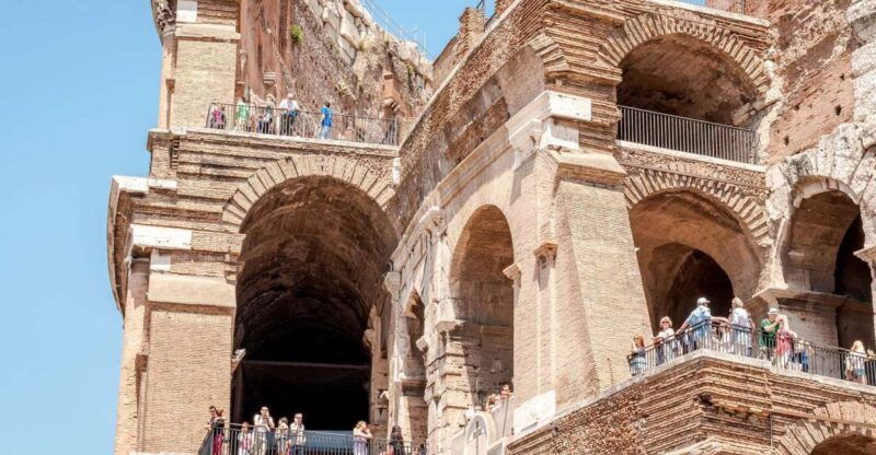 rome-colosseum-arena-roman-forum-palatine-hill-vip-tour