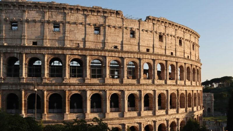 rome-colosseum-arena-roman-forum-palatine-hill-vip-tour