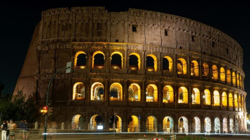 rome-colosseum-arena-roman-forum-palatine-hill-vip-tour