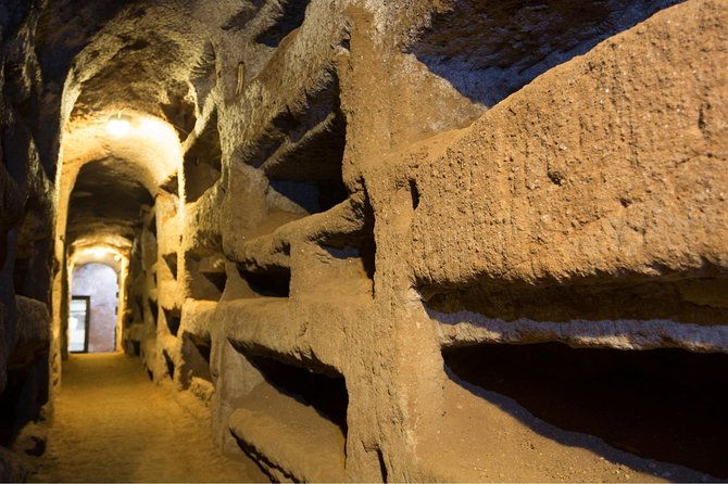 rome-colosseum-catacombs-underground-tours-transfer-2
