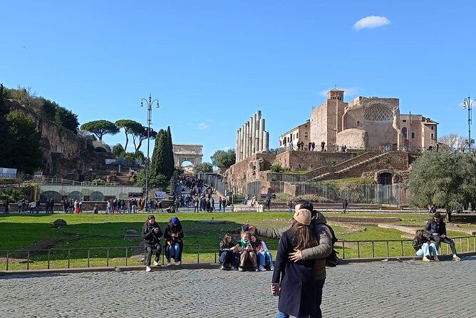 rome-colosseum-entry-with-forum-palatine