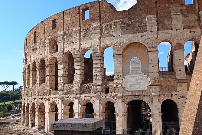 rome-colosseum-entry-with-forum-palatine