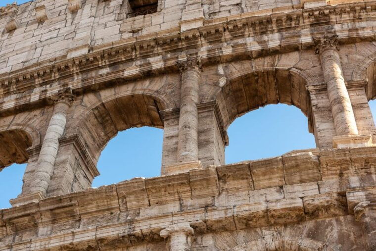 rome-colosseum-experience-with-host-and-audio-guide