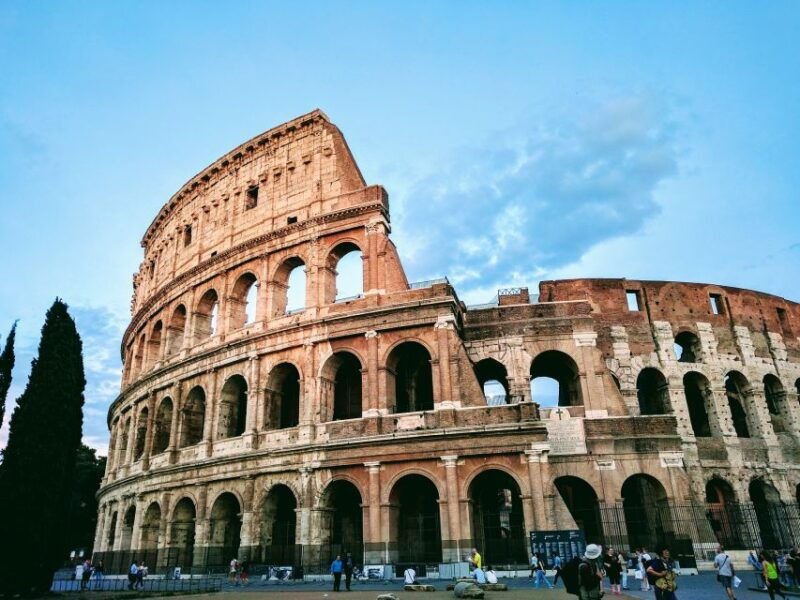 rome-colosseum-express-guided-tour-2