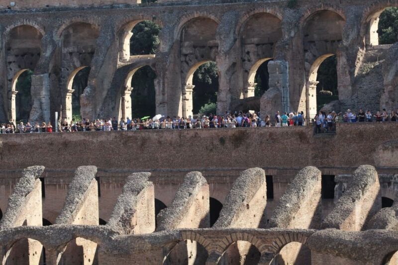 rome-colosseum-express-guided-tour-2