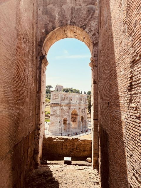 rome-colosseum-express-guided-tour-3