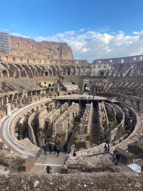 rome-colosseum-forum-and-palatine-entry-with-vr-experience
