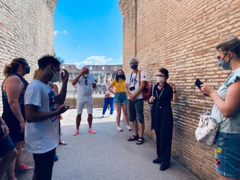 rome-colosseum-palatine-hill-and-roman-forum-guided-tour-3