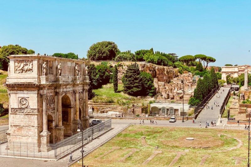 rome-colosseum-palatine-hill-and-roman-forum-guided-tour
