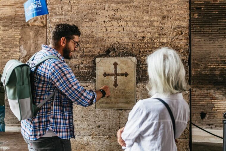 rome-colosseum-palatine-hill-roman-forum-guided-tour-4