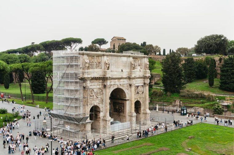 rome-colosseum-palatine-hill-roman-forum-guided-tour-4