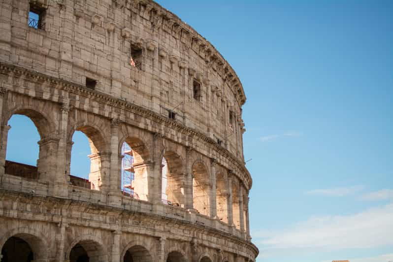 rome-colosseum-roman-forum-and-palatine-hill-experience-2