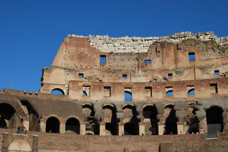 rome-colosseum-roman-forum-palatine-hill-guided-tour-3