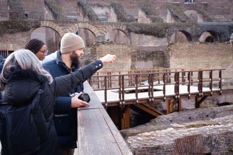 rome-colosseum-roman-forum-palatine-hill-small-group-tour-2