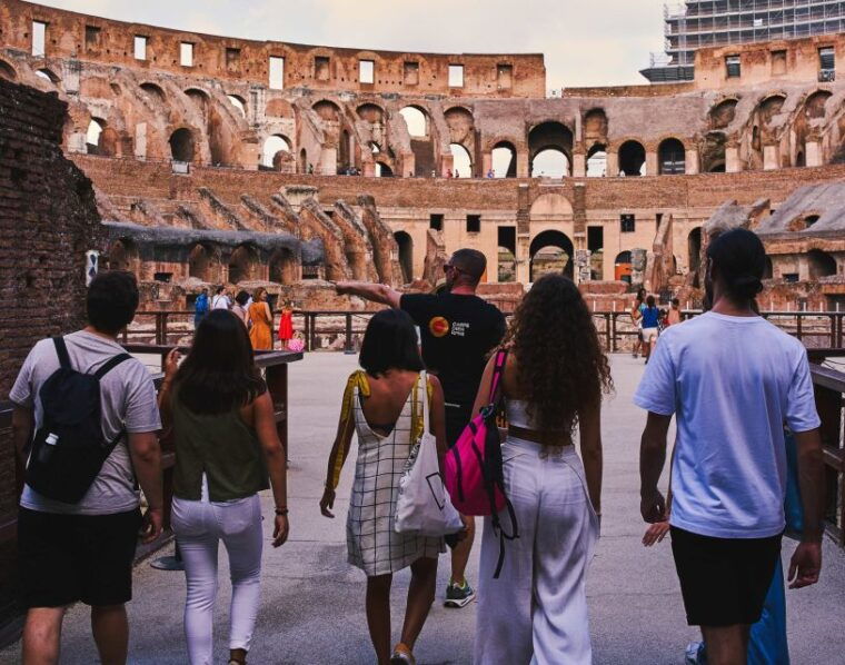 rome-colosseum-roman-forum-palatine-hill-small-group-tour