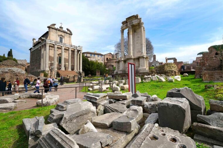 rome-colosseum-roman-forum-palatine-hill-tour-2