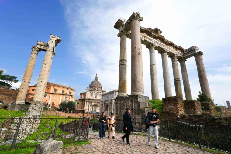 rome-colosseum-roman-forum-palatine-hill-tour-2
