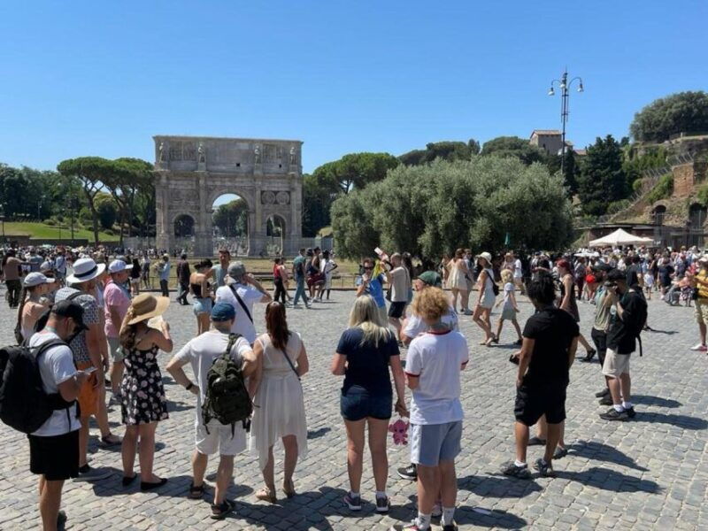 rome-colosseum-roman-forum-trajans-market-exterior-tour-2