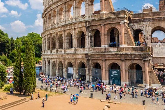 rome-colosseum-roman-forum-trajans-market-exterior-tour