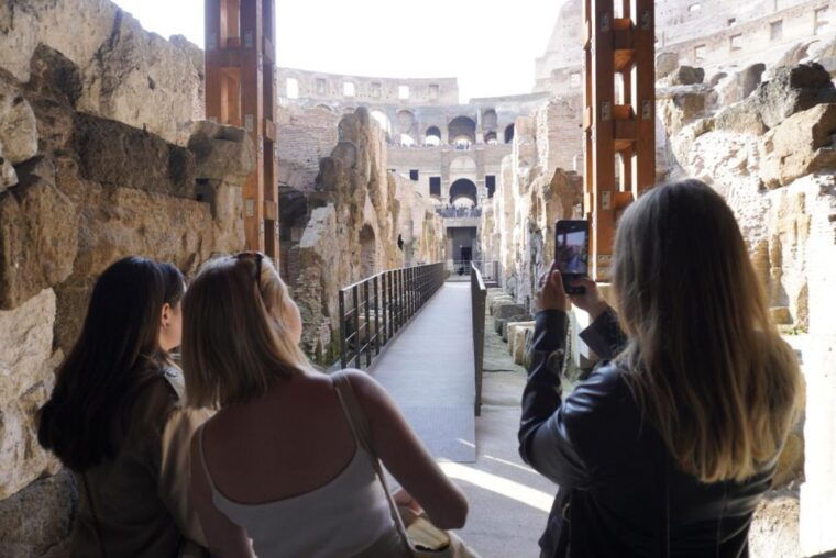 rome-colosseum-special-access-tour-ancient-temples-tombs