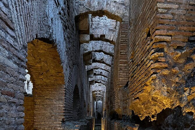 rome-colosseum-tour-by-night-with-arena-underground