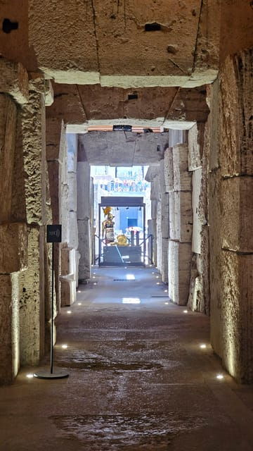 rome-colosseum-underground-max-6-people