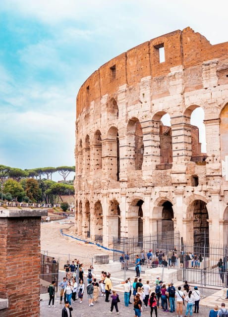 rome-colosseum-with-access-to-arena-floor-and-ancient-rome