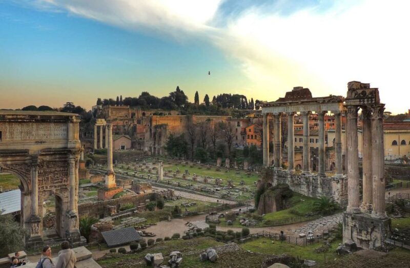 rome-colosseum-with-arena-floor-forum-palatine-hill-tour