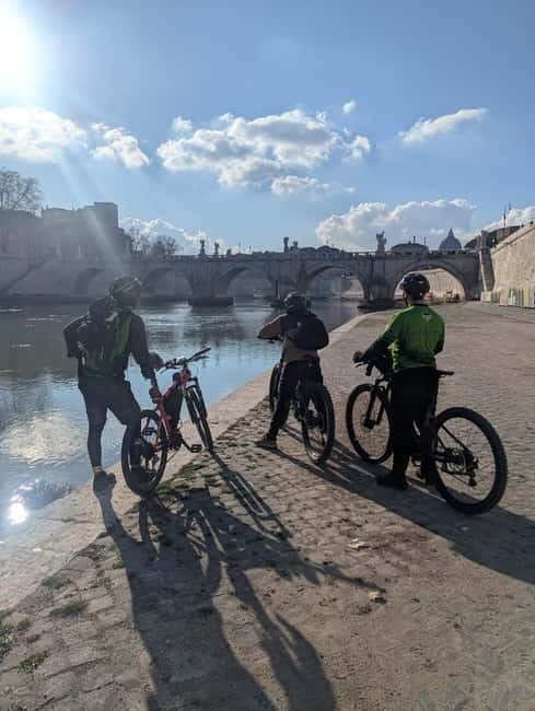 Rome: E-bike Tiber River Tour > Hidden Gems & Local Treats - Key Points