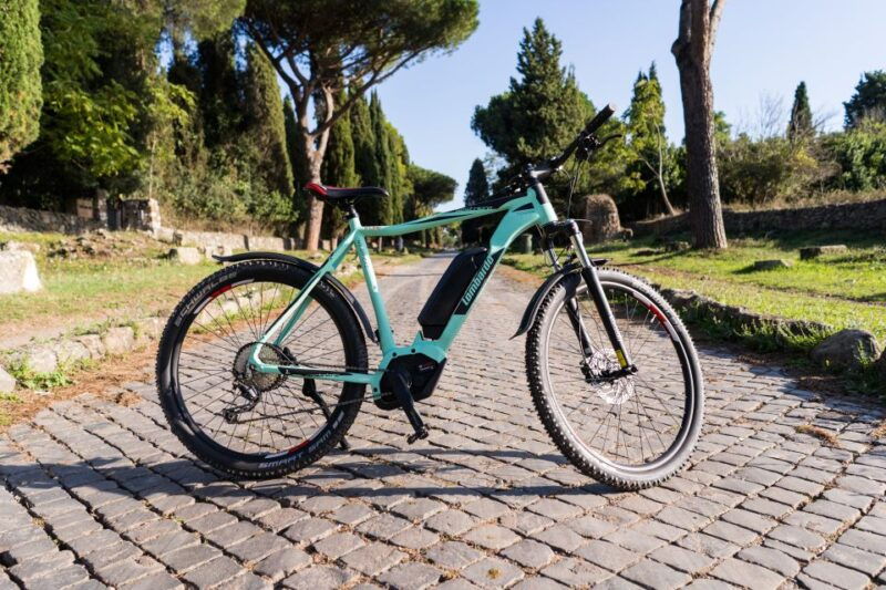 rome-electric-bike-rental-with-helmet