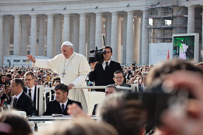 rome-escorted-papal-audience-experience-with-entry-ticket-4