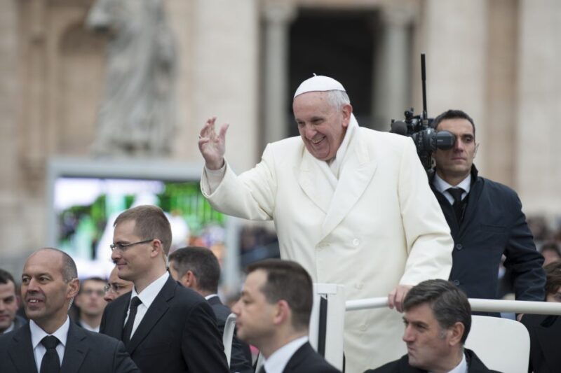 rome-escorted-papal-audience-experience-with-entry-ticket-5
