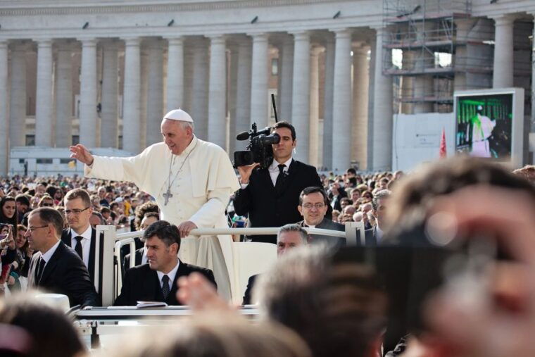 rome-escorted-papal-audience-experience-with-entry-ticket-5