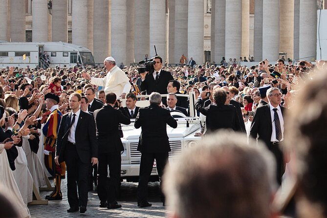 rome-escorted-papal-audience-experience-with-entry-ticket