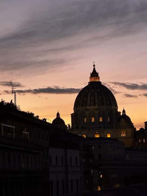 Rome: Evening Tour of Passetto di Borgo and Audio Guide App - Discovering the Secrets of Rome in the Evening