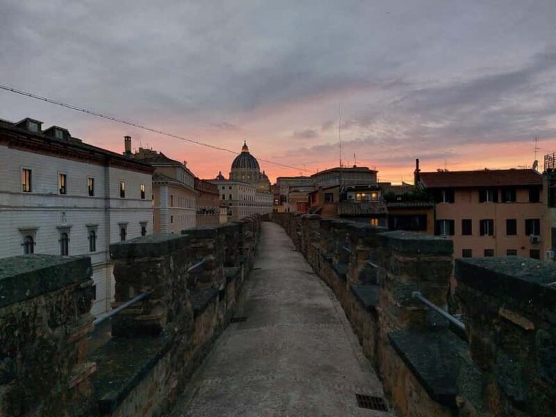 Rome: Evening Tour of Passetto di Borgo and Audio Guide App - Key Points