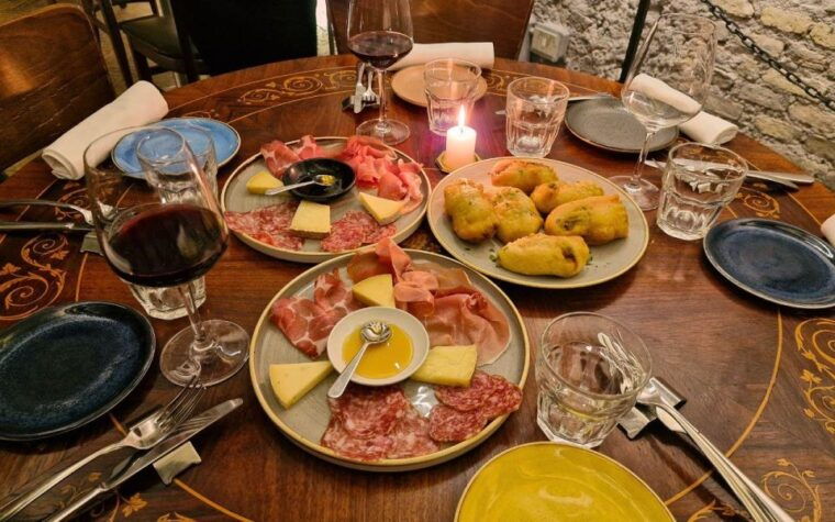 rome-exclusive-candlelight-dinner-in-agrippas-roman-bath