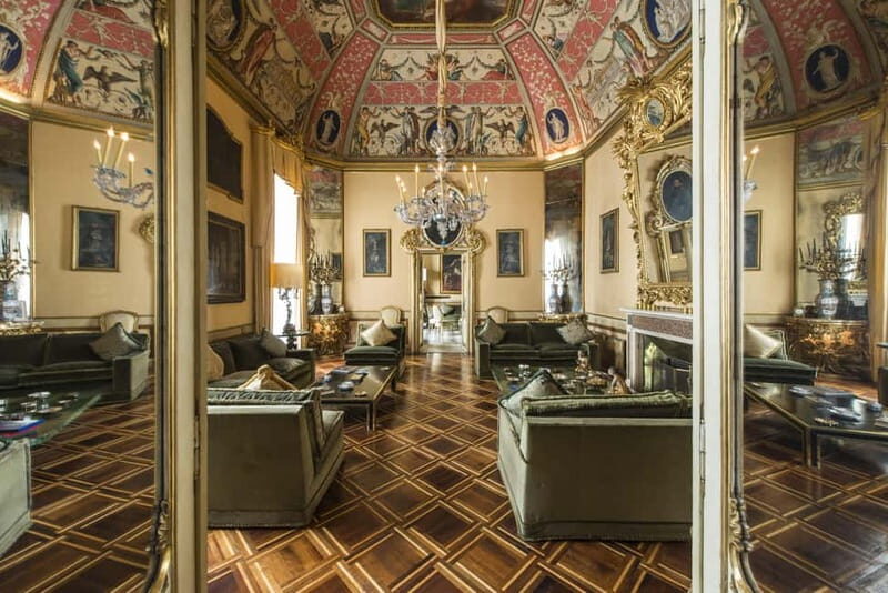 Rome: Exclusive Private Tour of Palazzo Ruspoli and Prosecco - The Intimate and Private Atmosphere  