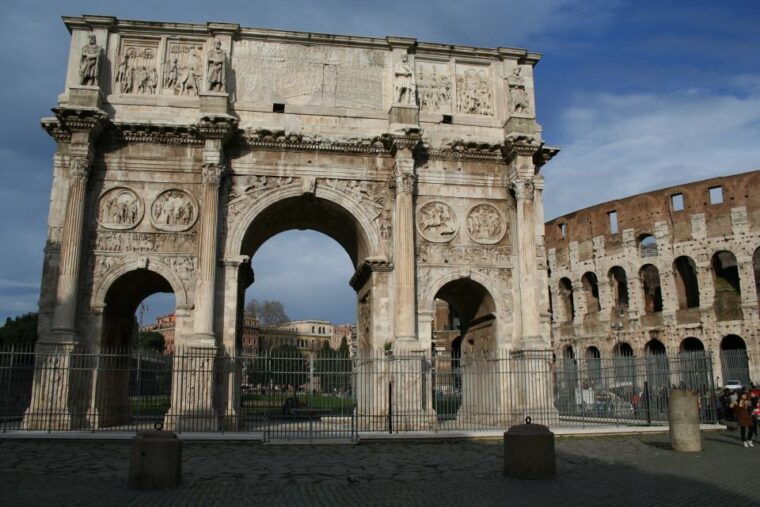 rome-explore-the-colosseum-and-roman-forum-half-day-tour