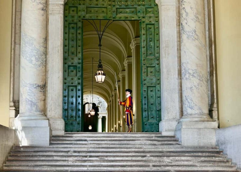 Rome Fast Track Entry St Peter's Basilica, Grottoes & Square - Walkthrough of the Itinerary