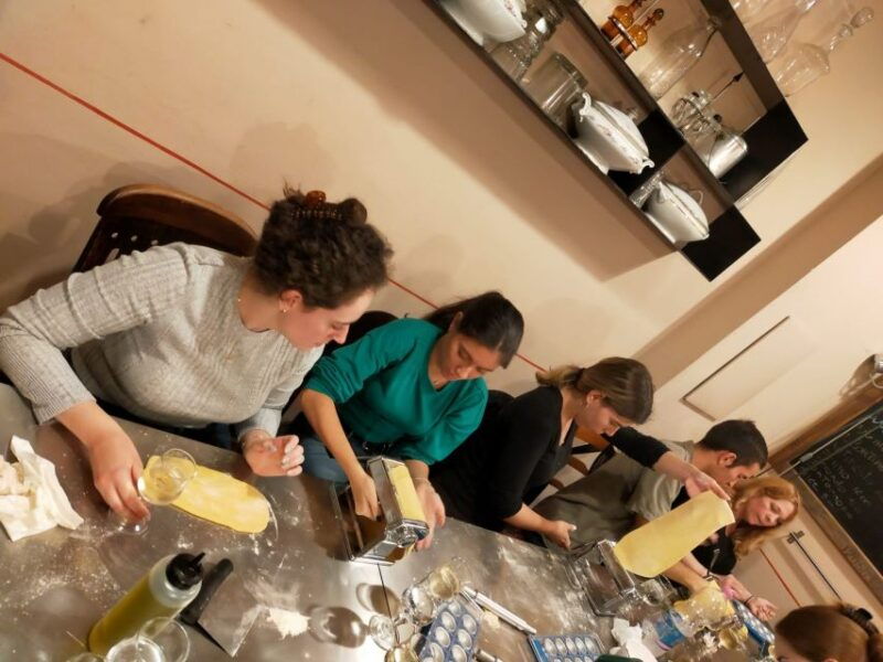rome-fresh-pasta-and-tiramisu-making-class-with-fine-wine