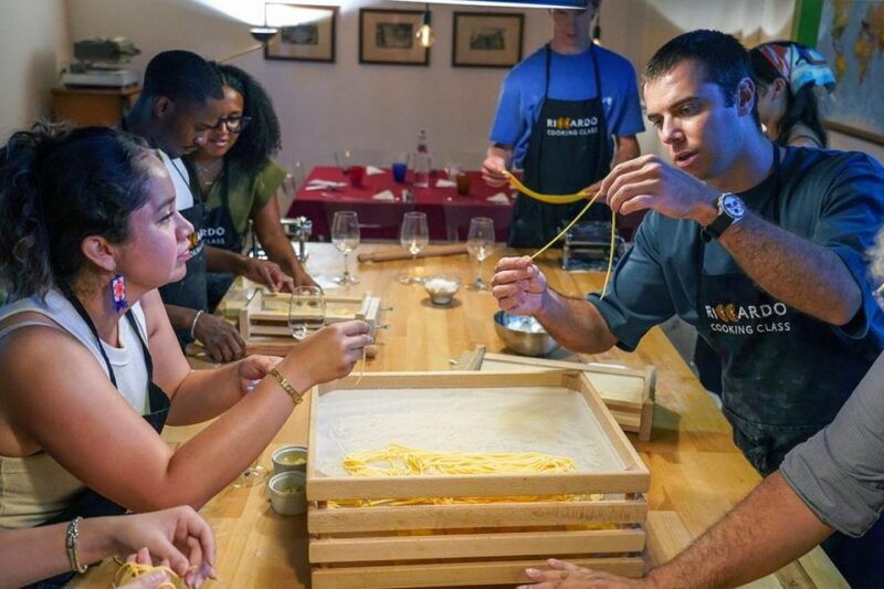 rome-fresh-pasta-making-class-with-italian-chef-and-wine